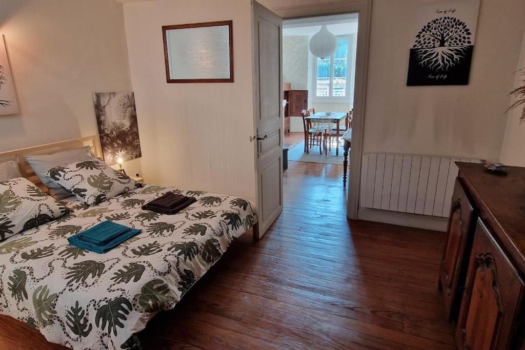 Appartement Dans Maison De Ville - 4 Personnes Oloron-Sainte-Marie Exterior photo
