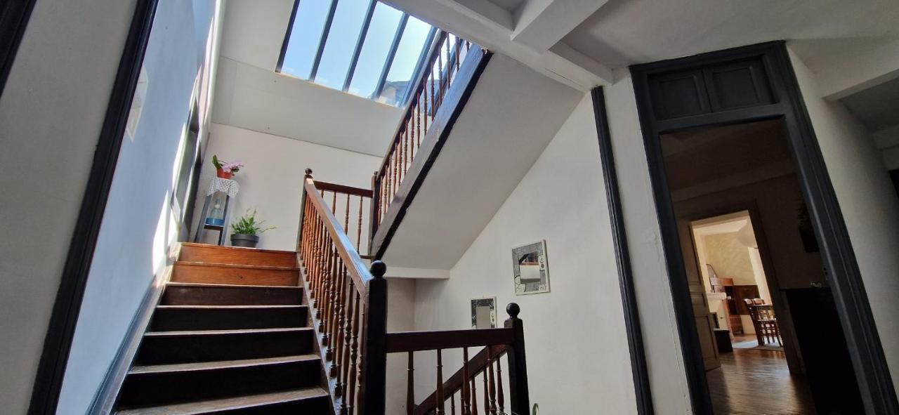 Appartement Dans Maison De Ville - 4 Personnes Oloron-Sainte-Marie Exterior photo